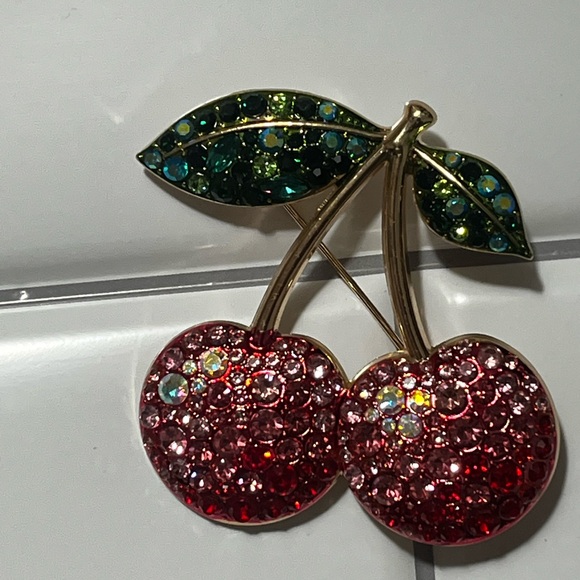 Red Cherry Brooch with Green Leaves - Picture 6 of 6